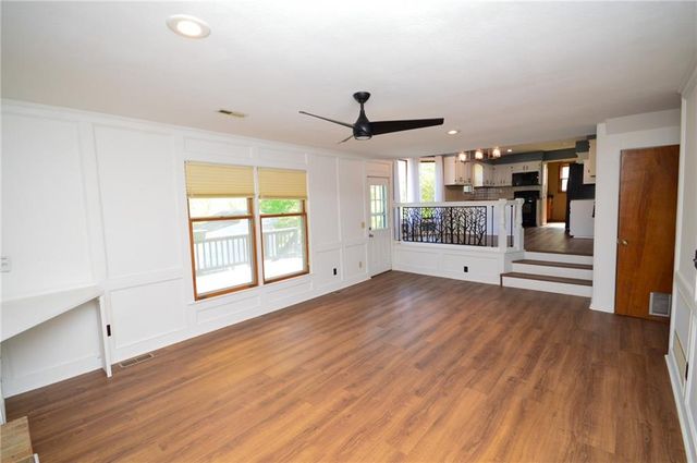 16100 W 147TH Terrace, Olathe, KS 66062