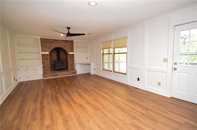 16100 W 147TH Terrace, Olathe, KS 66062