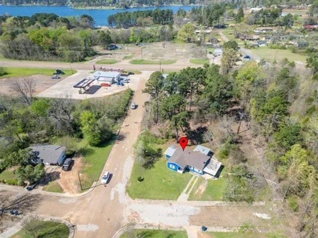 503 Bowie, Lone Star, TX 75668