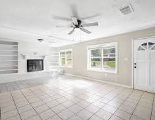 503 Bowie, Lone Star, TX 75668