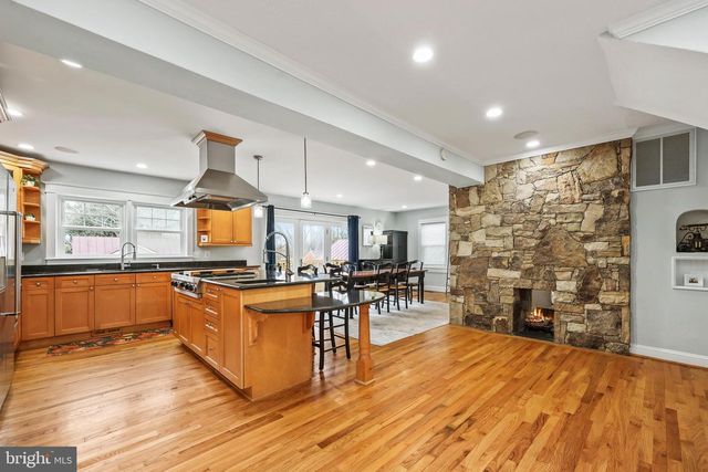 9016 GRANT AVE, Manassas, VA 20110