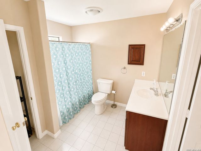 412 LAGUNA VIS, Seguin, TX 78155