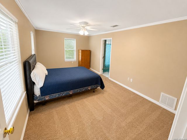 412 LAGUNA VIS, Seguin, TX 78155