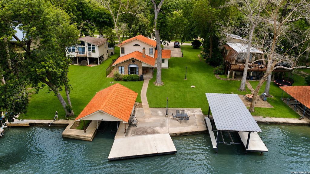 412 LAGUNA VIS, Seguin, TX 78155