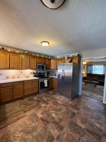 1117 S Mill Street, Grove, OK 74344