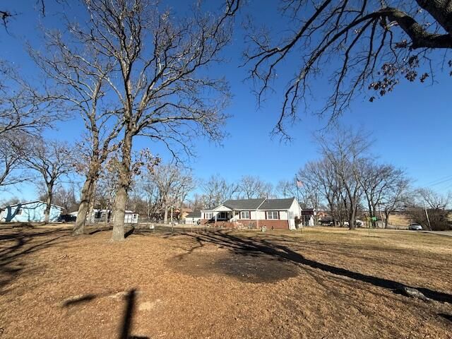 1117 S Mill Street, Grove, OK 74344