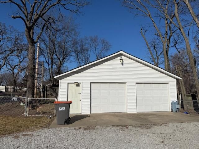 1117 S Mill Street, Grove, OK 74344