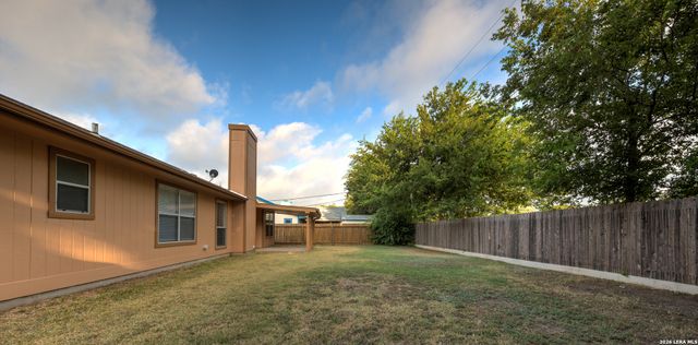 230 CIBOLO BRANCH DR, Boerne, TX 78006