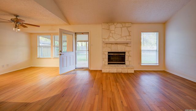 230 CIBOLO BRANCH DR, Boerne, TX 78006