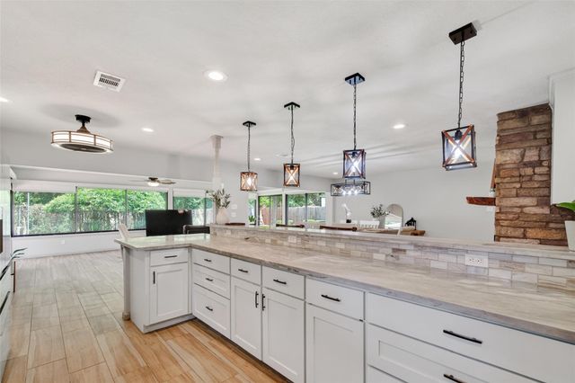 9727 Forest Hollow Drive, Baytown, TX 77521