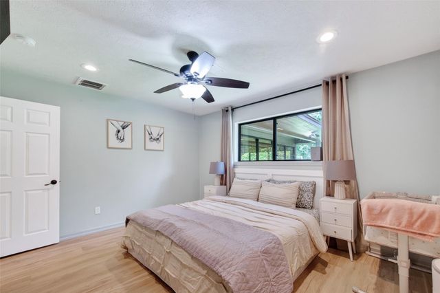 9727 Forest Hollow Drive, Baytown, TX 77521