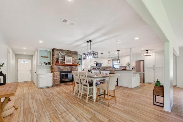 9727 Forest Hollow Drive, Baytown, TX 77521