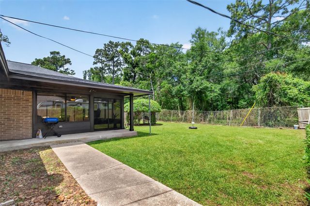 9727 Forest Hollow Drive, Baytown, TX 77521