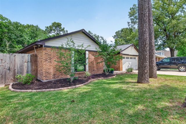 9727 Forest Hollow Drive, Baytown, TX 77521