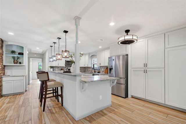 9727 Forest Hollow Drive, Baytown, TX 77521