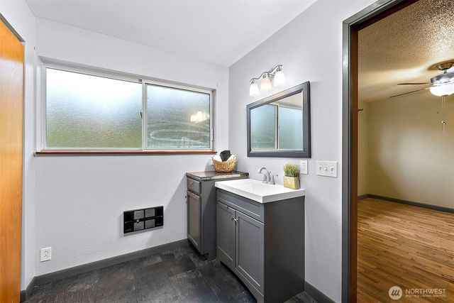 1357 SE Fenton, Port Orchard, WA 98367