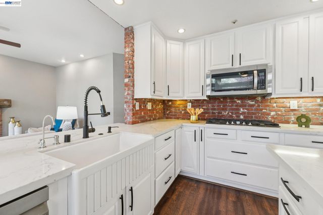 1042 Dana Cir, Livermore, CA 94550