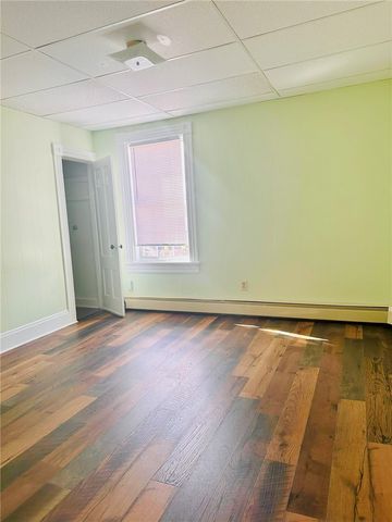 518 Privilege Street 3, Woonsocket, RI 02895