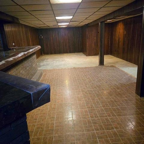 2240 W Leroy AVENUE, Milwaukee, WI 53221