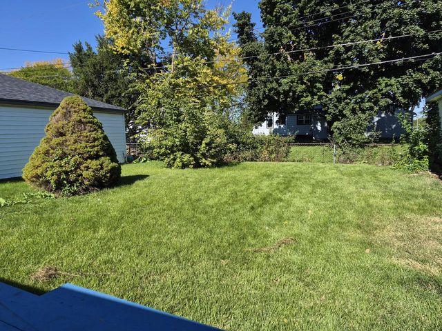 2240 W Leroy AVENUE, Milwaukee, WI 53221