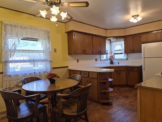 2240 W Leroy AVENUE, Milwaukee, WI 53221