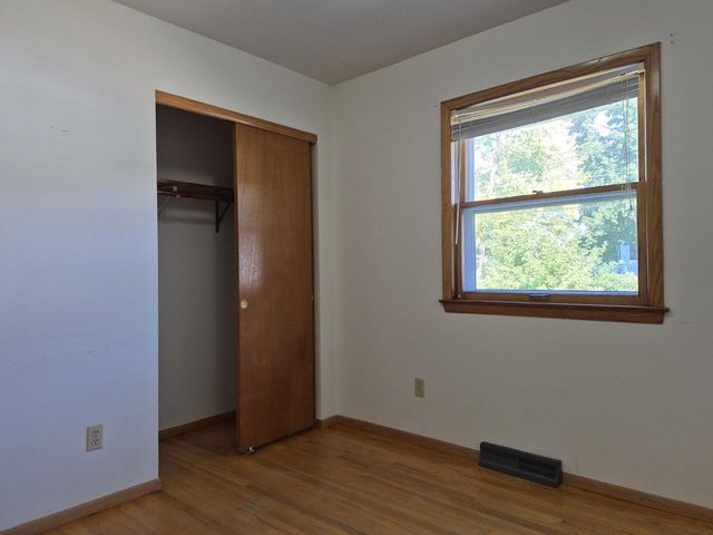2240 W Leroy AVENUE, Milwaukee, WI 53221