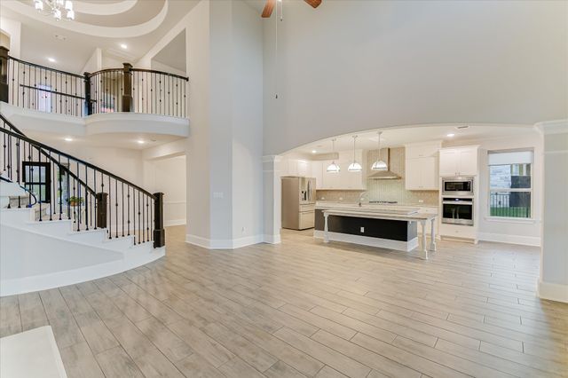 305 Coniglio CV, Lakeway, TX 78738