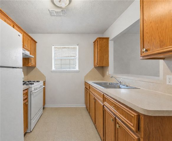 1003 West 17th Street, Bryan, TX 77803