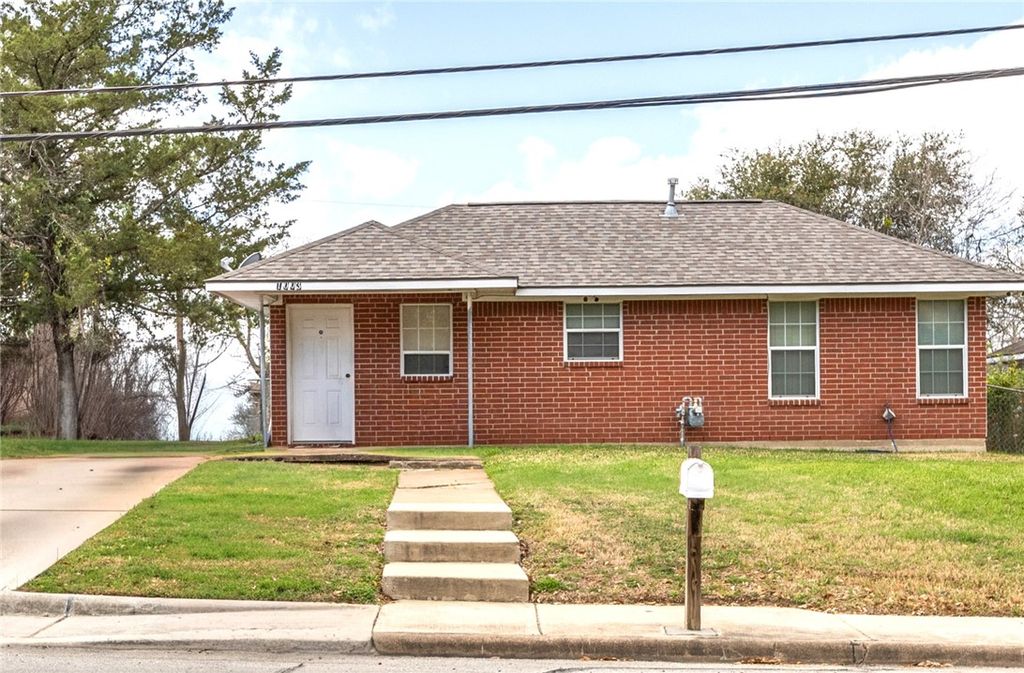 1003 West 17th Street, Bryan, TX 77803