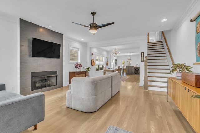 1433 14th Ave, S, Nashville, TN 37212
