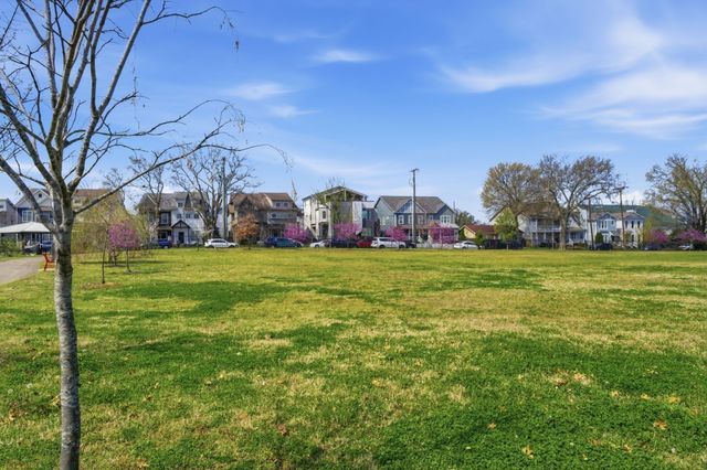 1433 14th Ave, S, Nashville, TN 37212