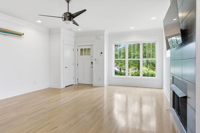 1433 14th Ave, S, Nashville, TN 37212