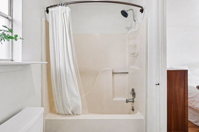 1118 Peddie Street, Houston, TX 77009