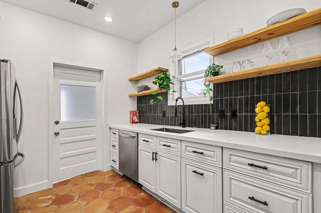 1118 Peddie Street, Houston, TX 77009