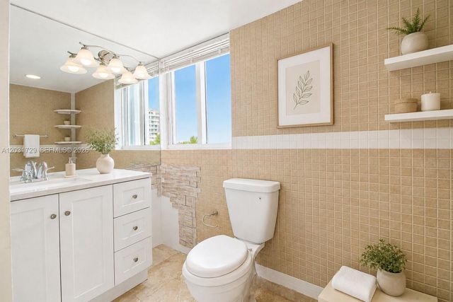 5900 Collins Ave 601, Miami Beach, FL 33140