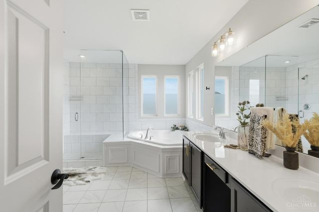 4354 Highland Green Drive, Mason, OH 45040