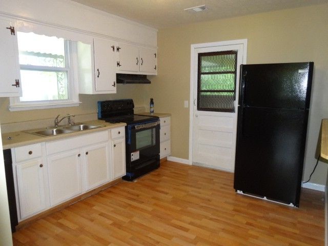 2605 Aspen Dr, Nashville, TN 37208