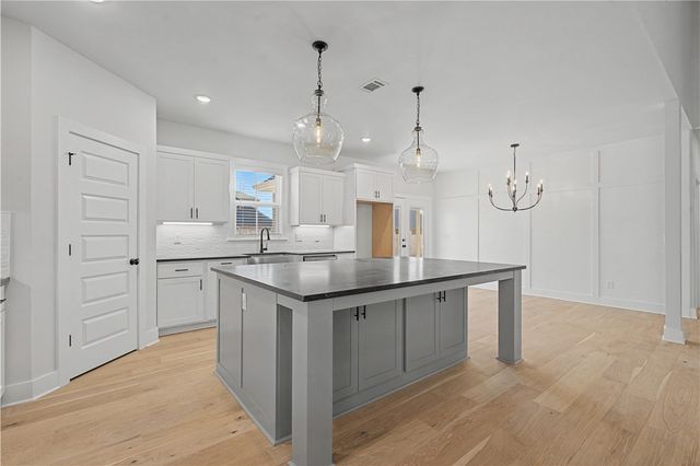 1120 Canyon Maple Street, Centerton, AR 72719