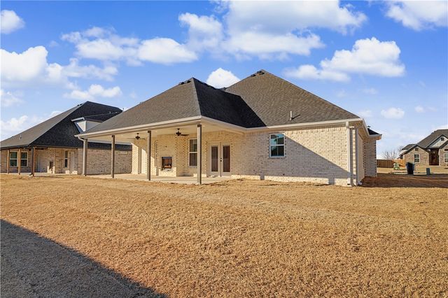 1120 Canyon Maple Street, Centerton, AR 72719