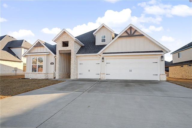 1120 Canyon Maple Street, Centerton, AR 72719