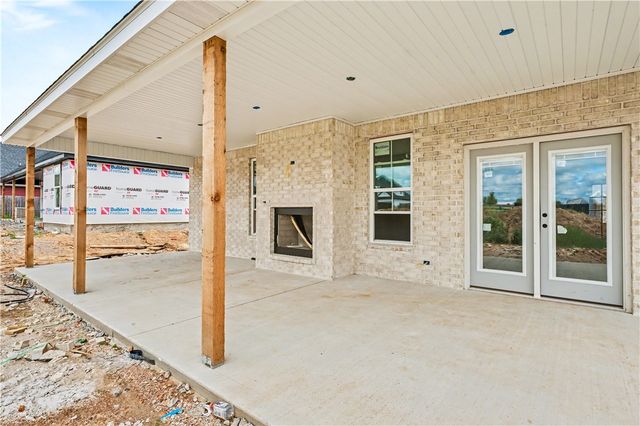 1120 Canyon Maple Street, Centerton, AR 72719