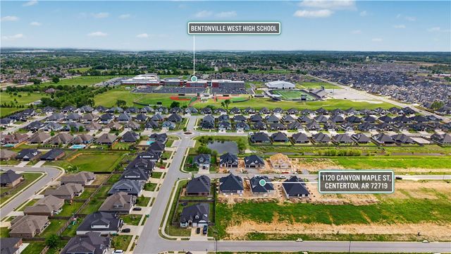 1120 Canyon Maple Street, Centerton, AR 72719