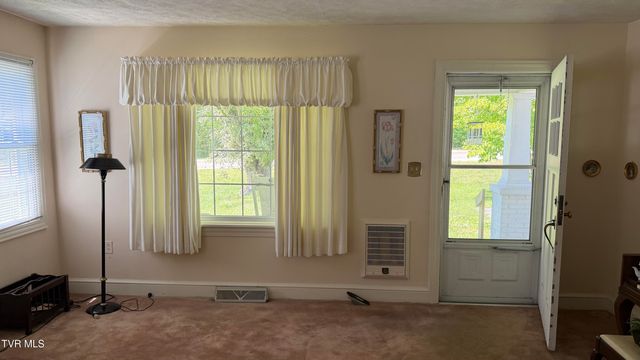1420 East Cedar Street, Bristol, TN 37620