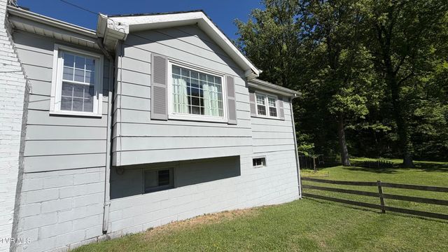 1420 East Cedar Street, Bristol, TN 37620