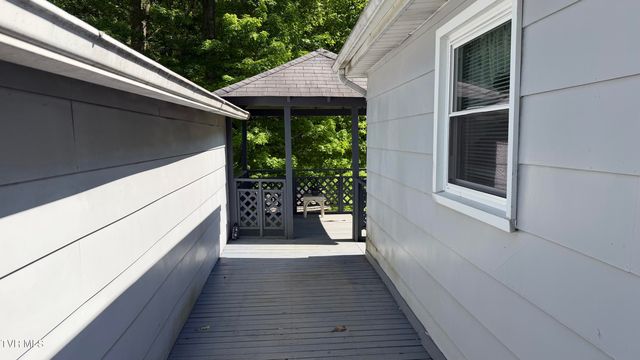 1420 East Cedar Street, Bristol, TN 37620