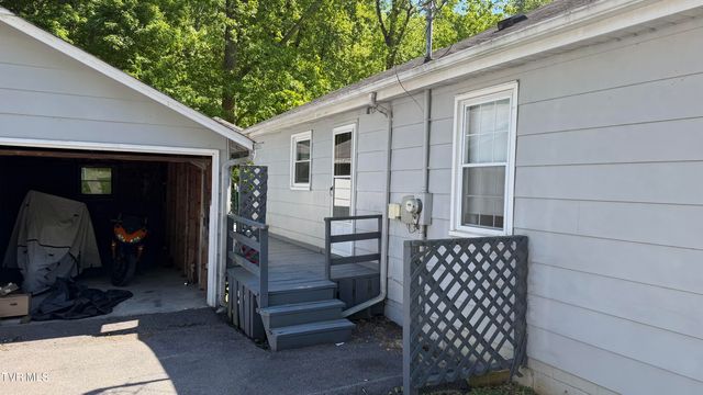 1420 East Cedar Street, Bristol, TN 37620