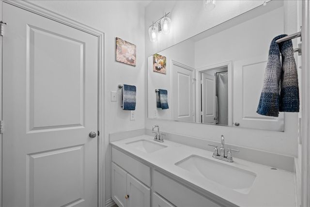 13217 Ridings Drive, Fort Worth, TX 76052