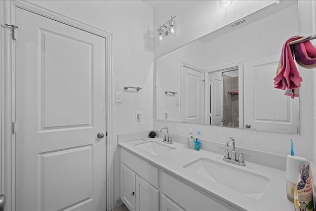 13217 Ridings Drive, Fort Worth, TX 76052