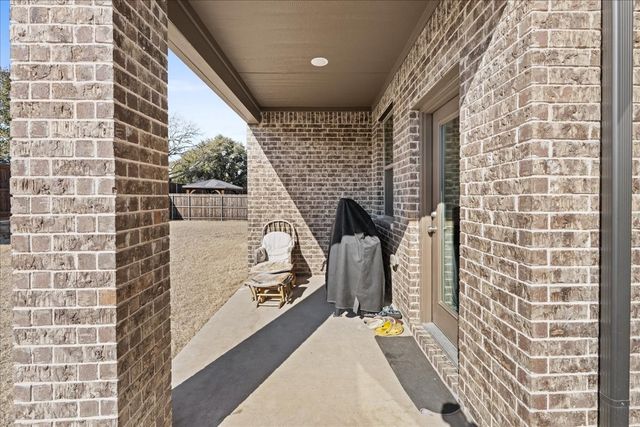 13217 Ridings Drive, Fort Worth, TX 76052