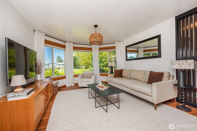 291 Grandview Drive, Sequim, WA 98382
